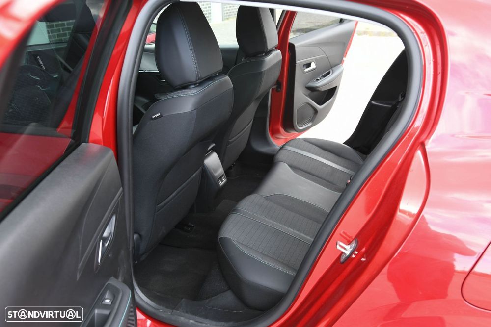 Peugeot 208 1.2 PureTech Allure EAT8 - 14