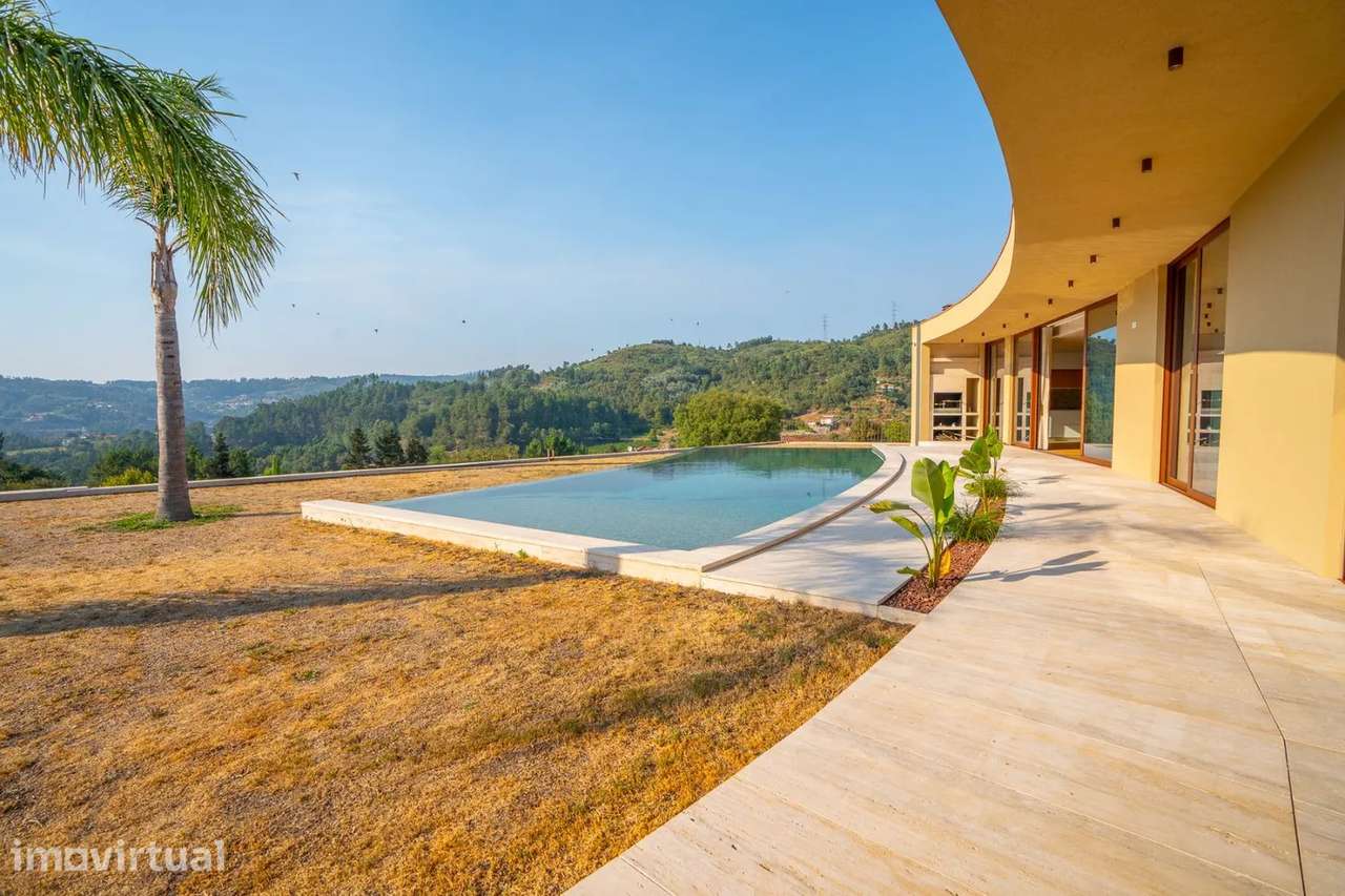 Moradia T3 Premium em Amarante | Piscina Infinita CO - Grande imagem: 2/25