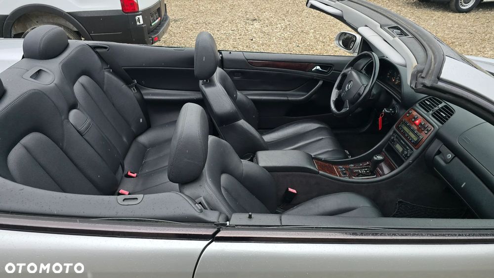 Mercedes-Benz CLK - 18