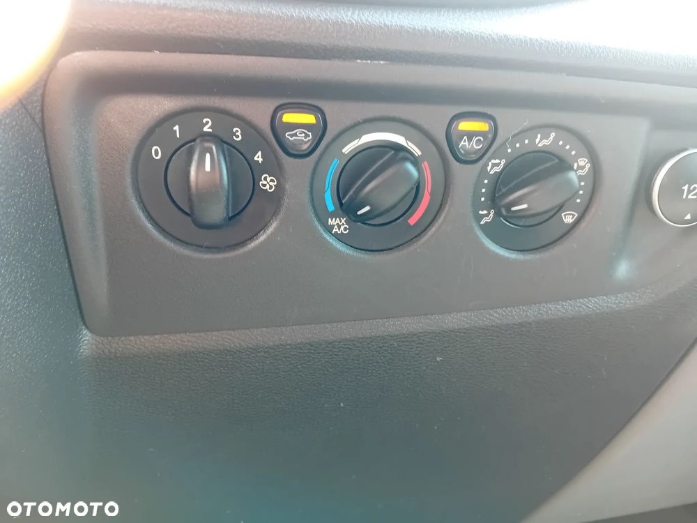 Ford Transit - 22