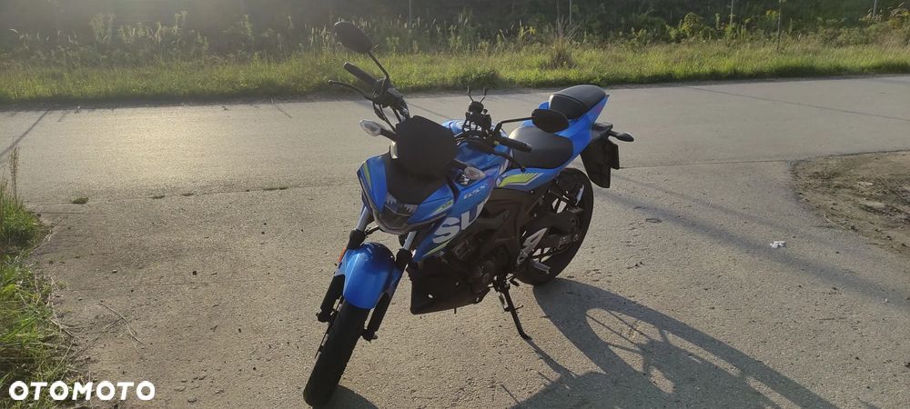 Suzuki GSX - 7