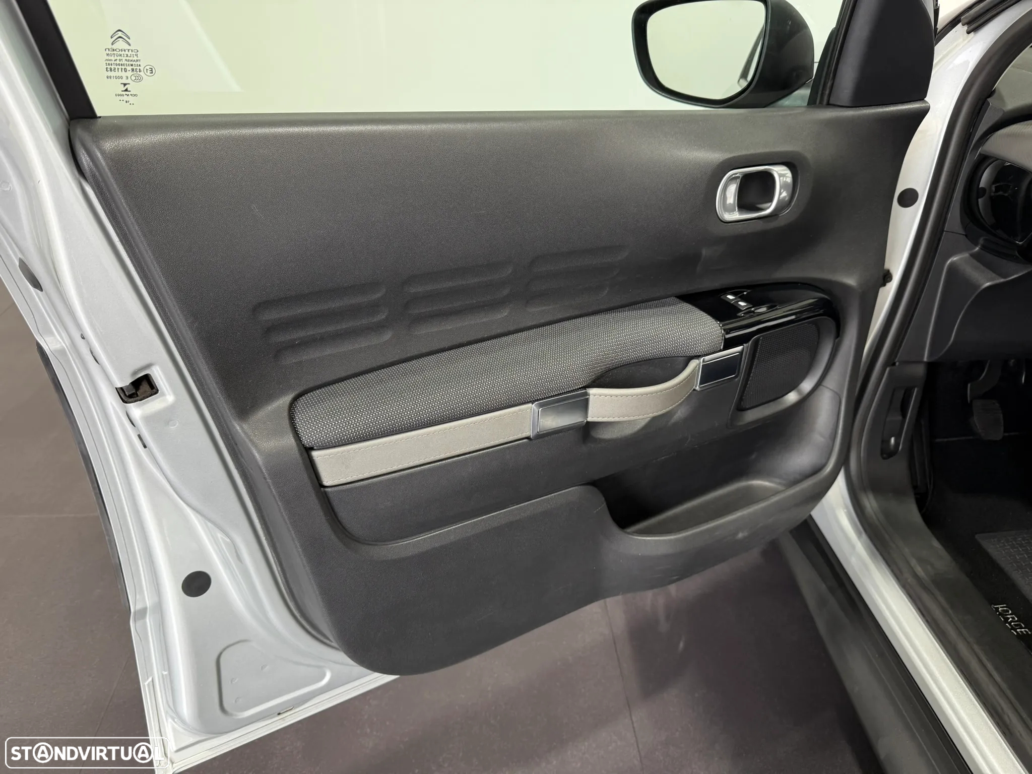 Citroën C4 Cactus 1.2 PureTech Shine - 18