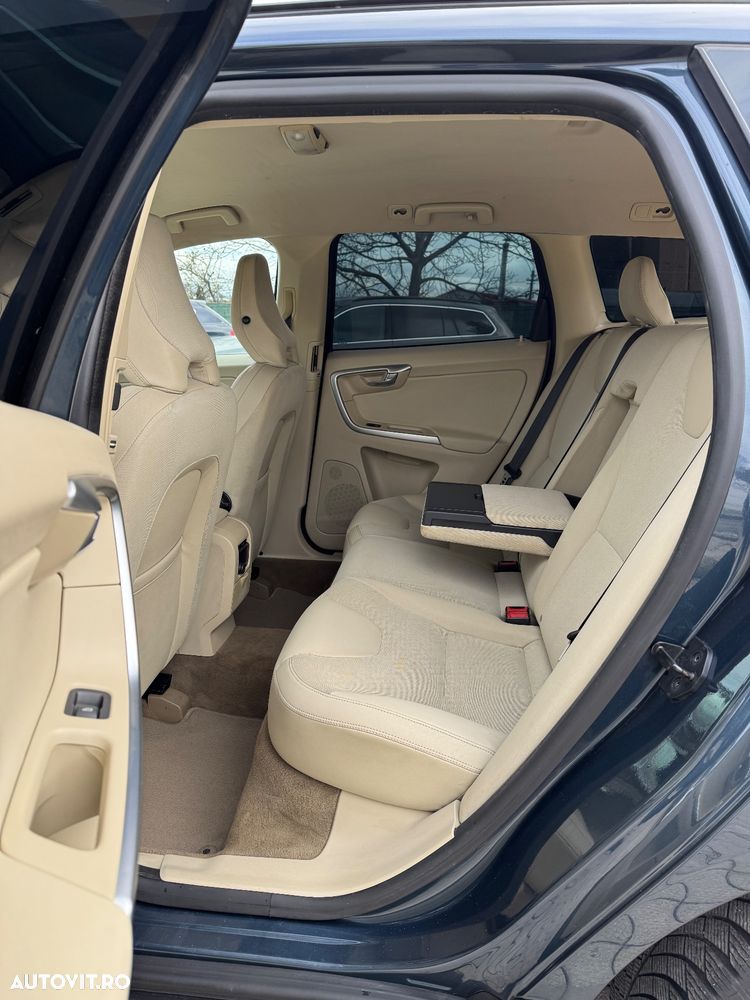 Volvo XC 60 2.4D AWD Aut. Summum - 13