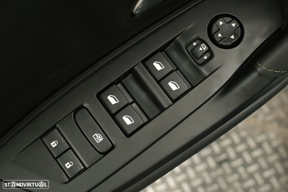 Peugeot 308 SW 1.2 PureTech GT EAT8 - 19