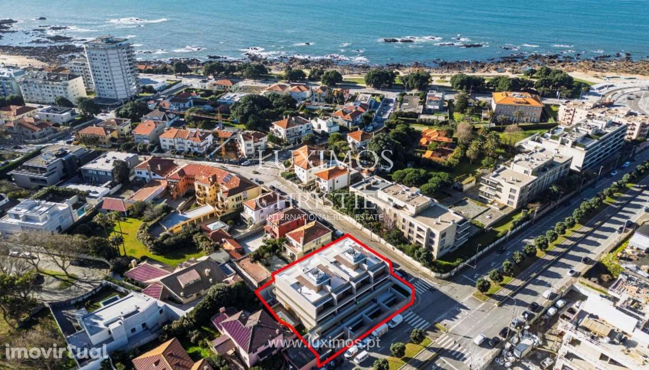 Apartamento T4+1 com terraço e piscina, na Foz, Porto - Grande imagem: 2/17