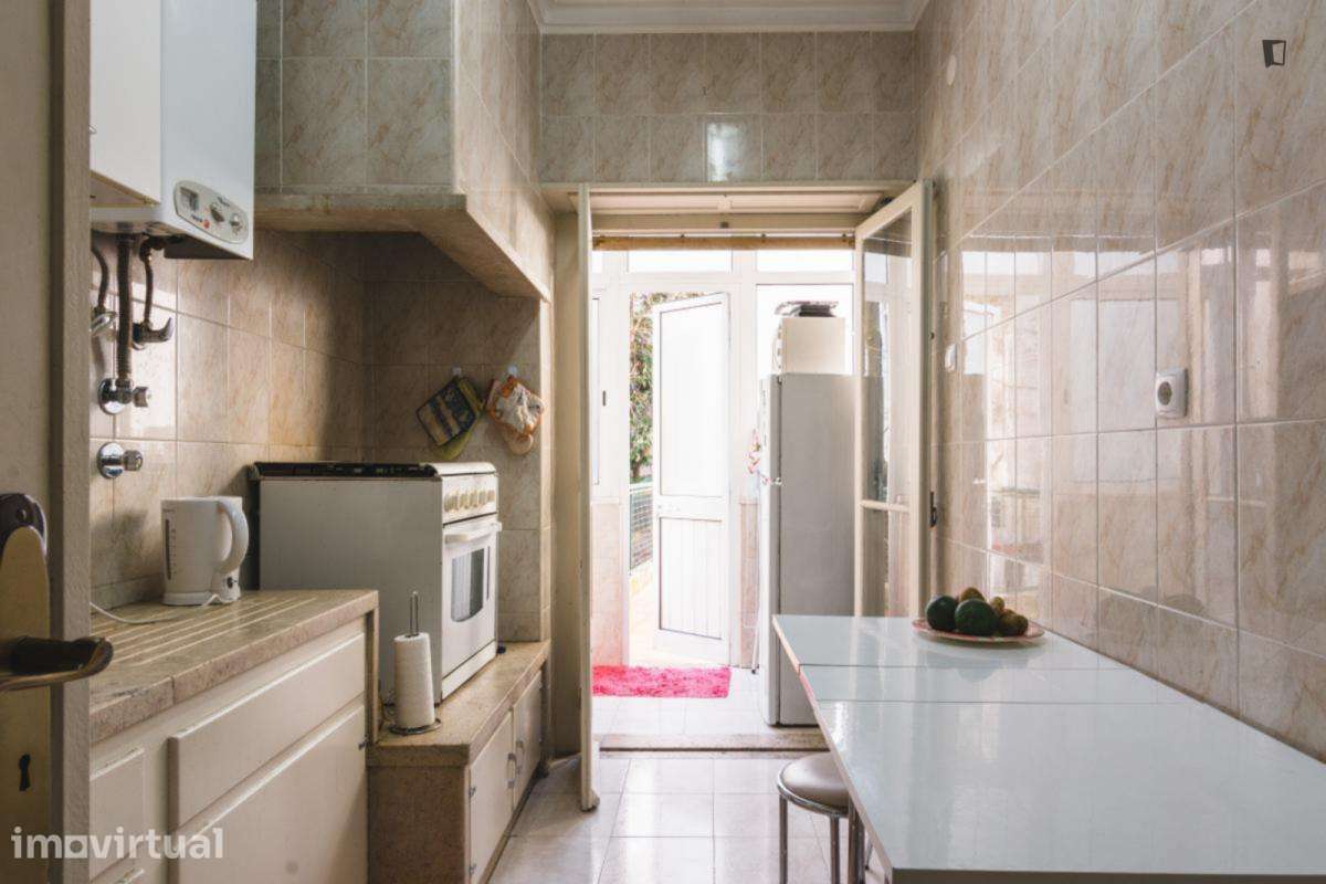 Quarto - localizado em Picoas Lisbon - Grande imagem: 5/9