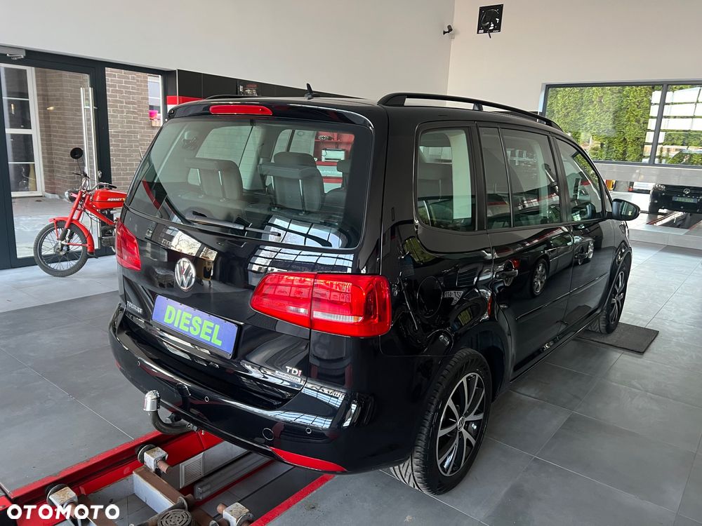 Volkswagen Touran 1.6 TDI DPF BlueMotion Technology Comfortline - 8