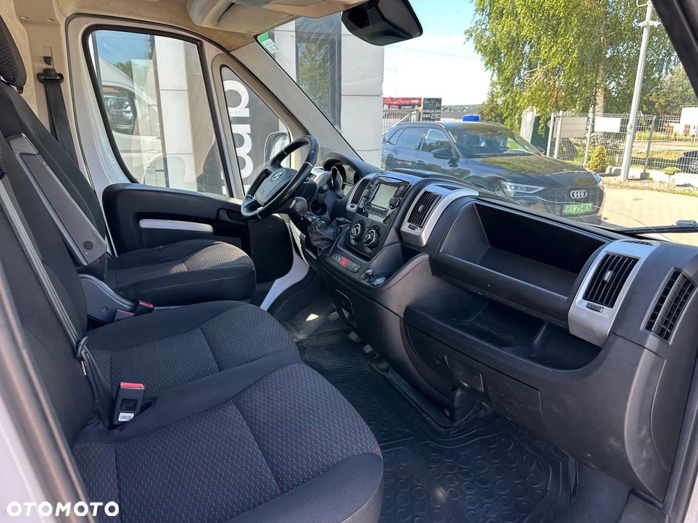 Opel Movano - 11