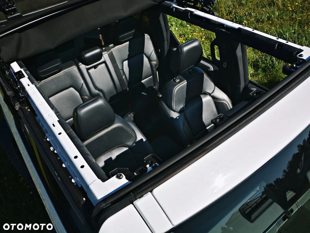 Ford Bronco - 13
