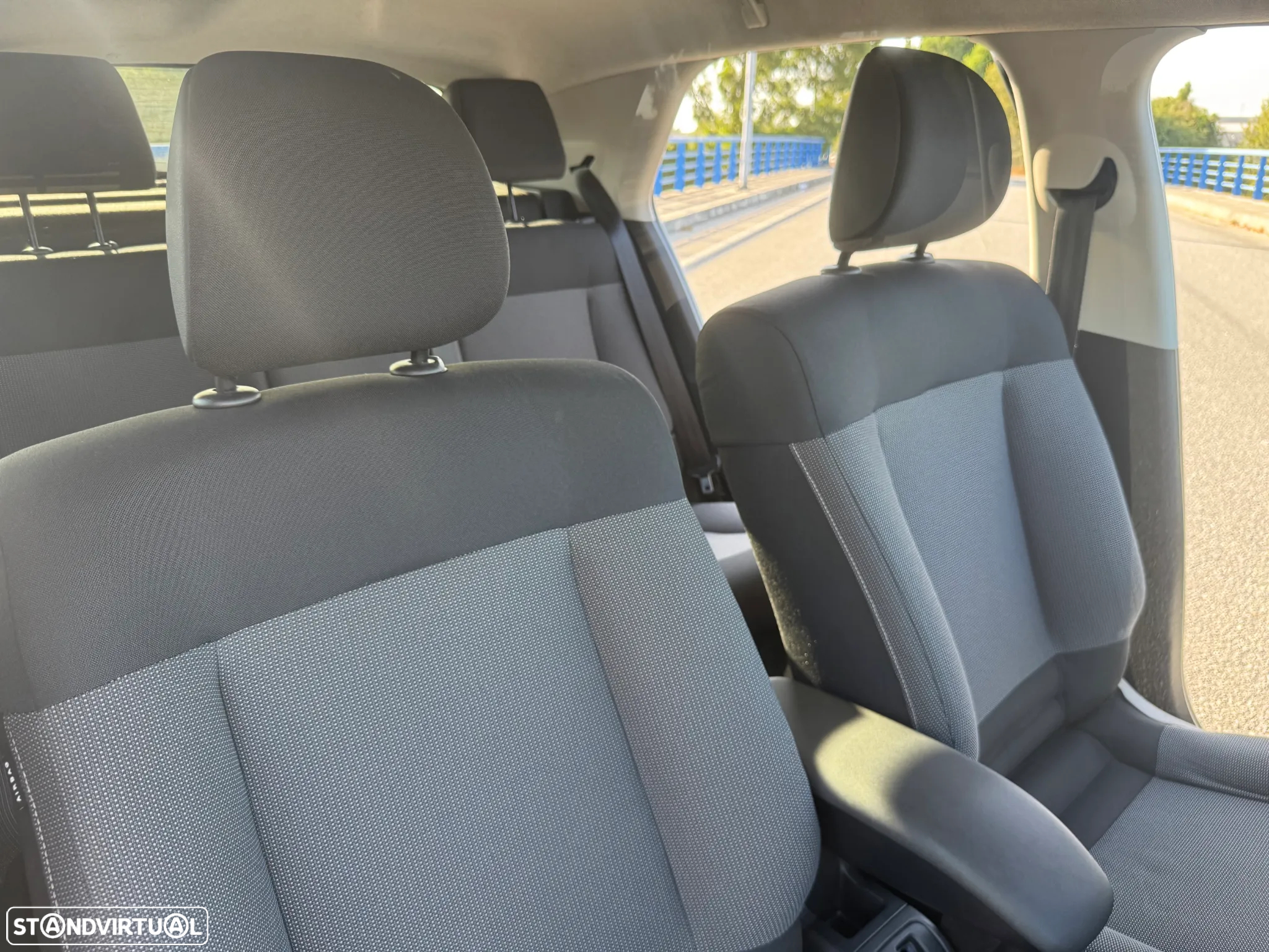 Citroën C4 Cactus 1.2 PureTech Cool&Comfort - 24