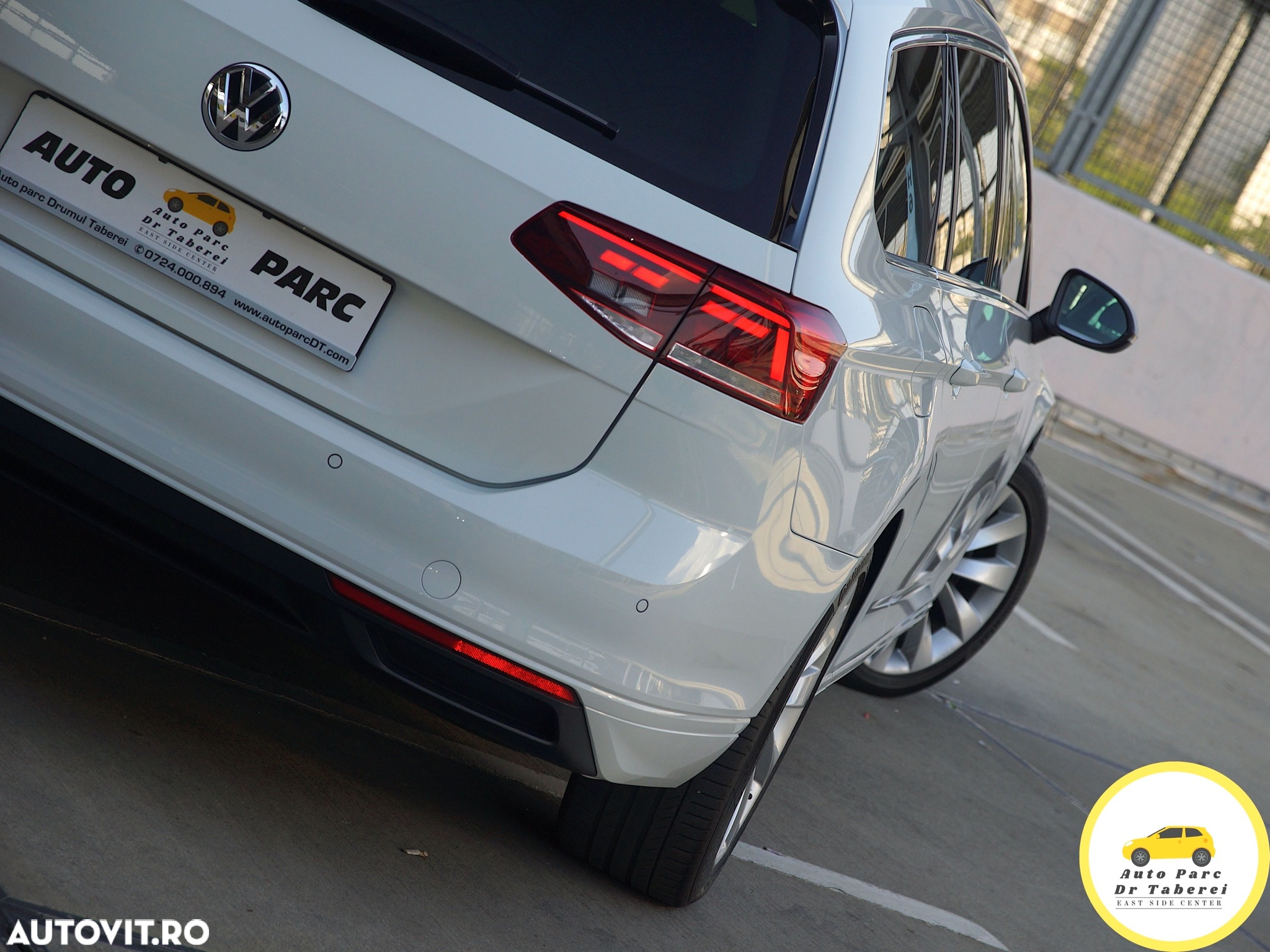 Volkswagen Passat Variant 2.0 TDI SCR DSG BlueMotion Comfortline - 12