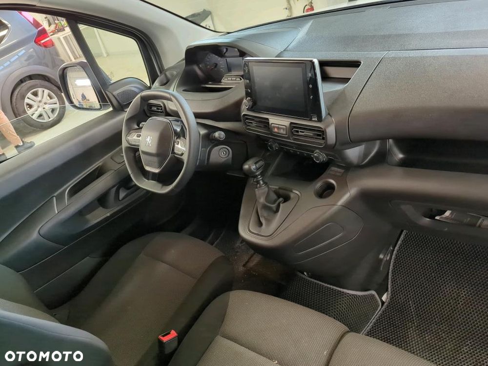 Peugeot Partner - 8