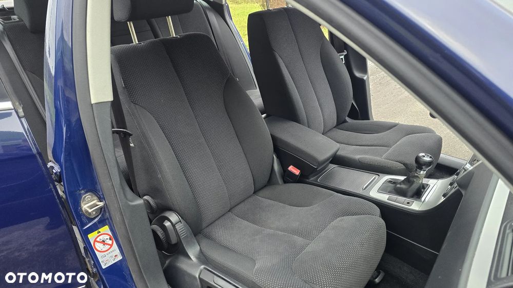 Volkswagen Passat 1.8 TSI Exclusive - 24