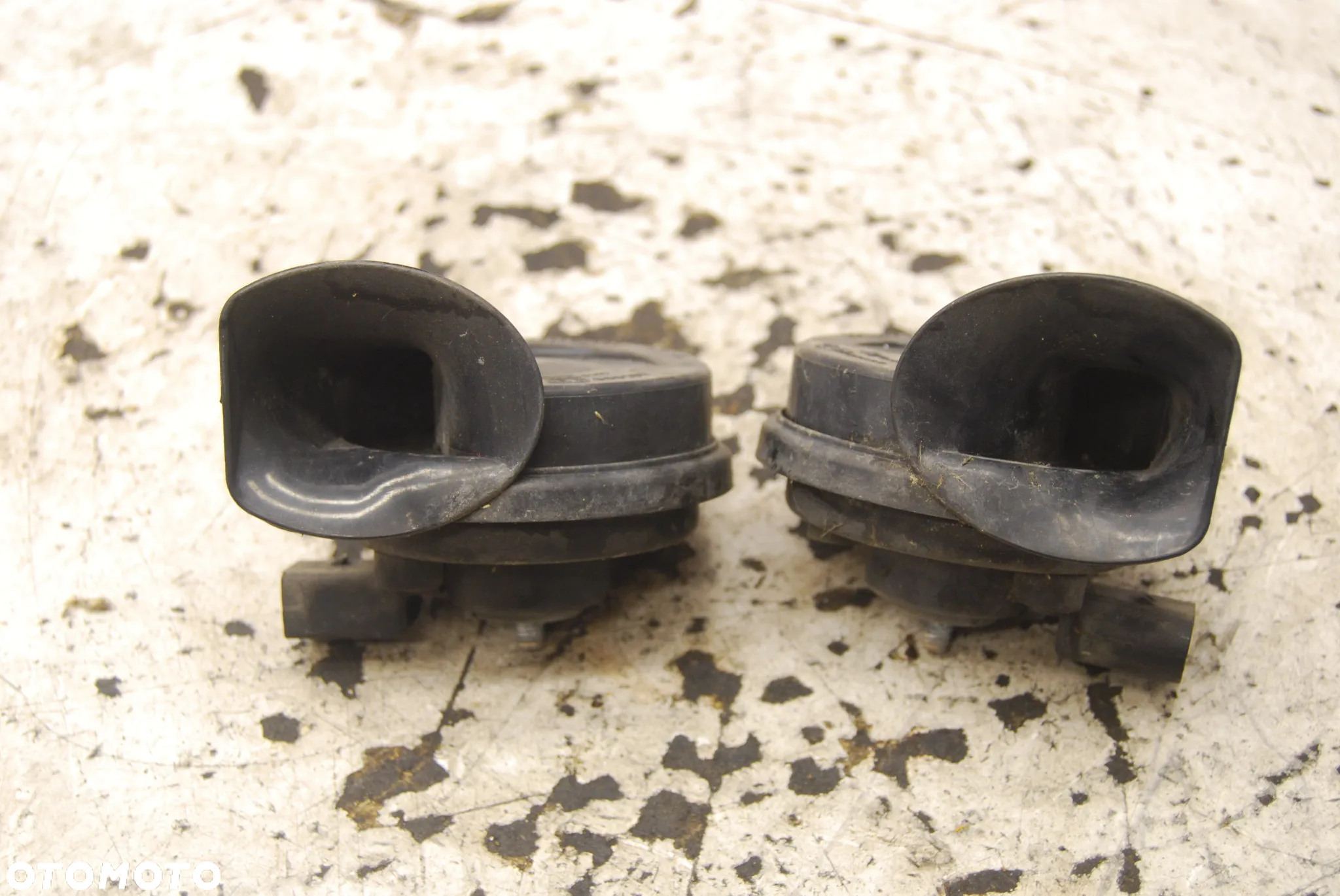 KLAKSON SYGNAŁ DŹWIĘKOWY A28657625 OPEL CORSA C VW PASSAT B6 - 8