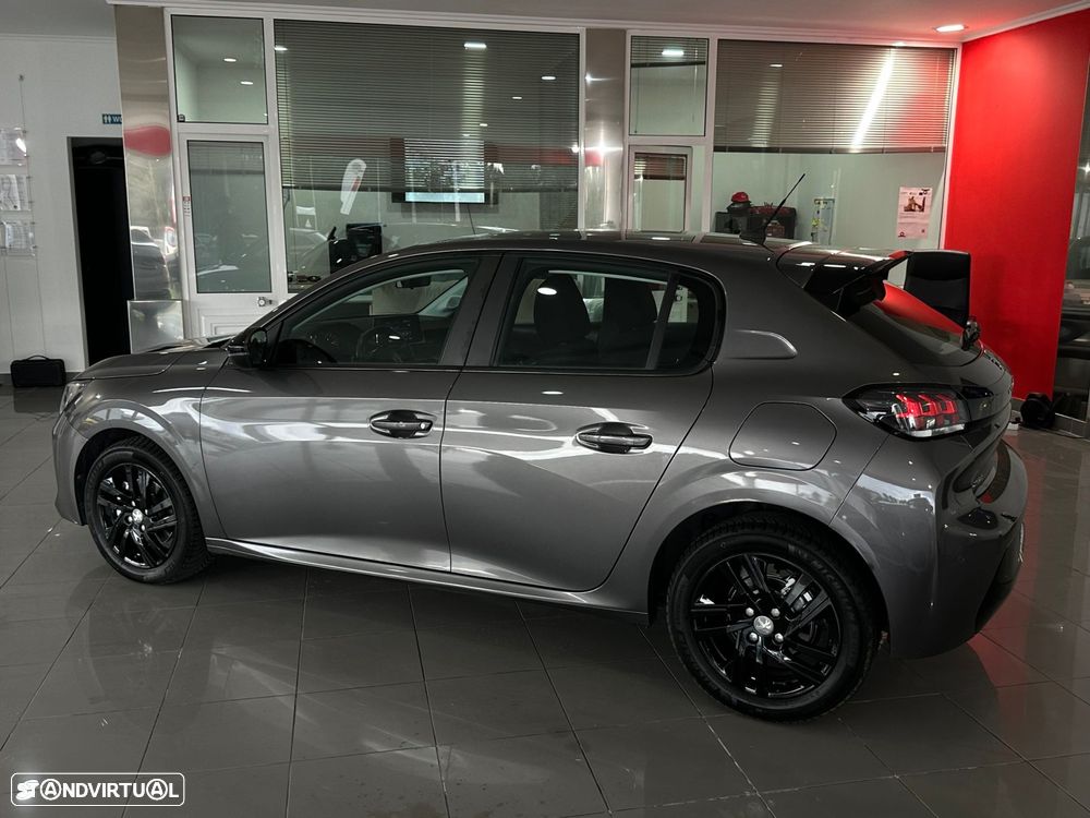 Peugeot 208 - 12