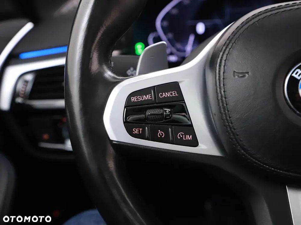 BMW Seria 5 530e xDrive M Sport sport - 20