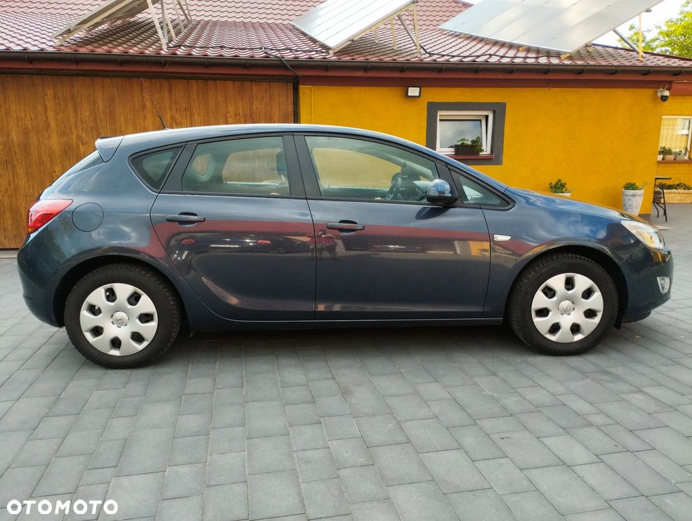 Opel Astra - 4