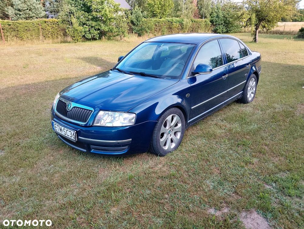 Skoda Superb 2.8 V6 L&K Tiptr - 1