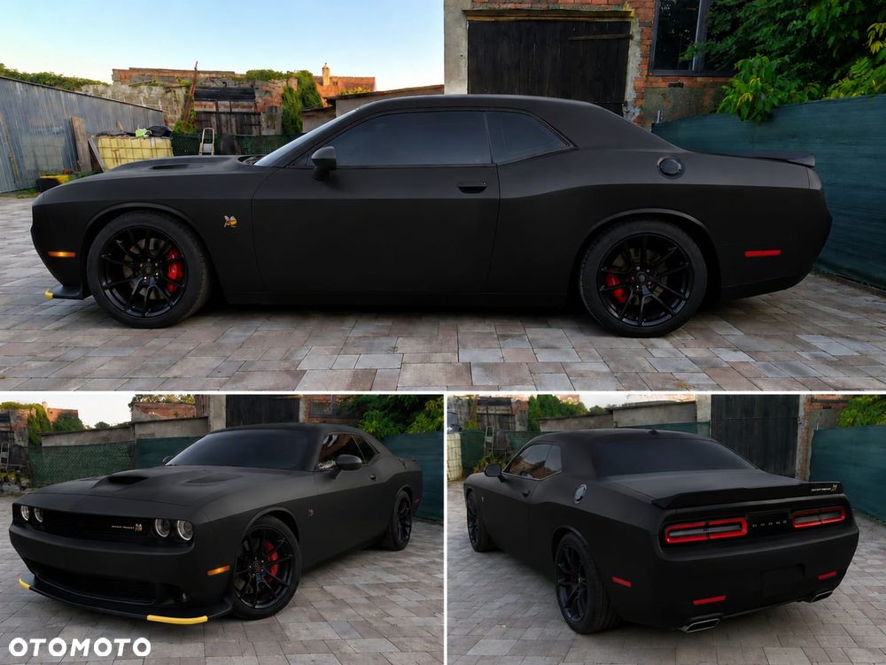 Dodge Challenger 6.4 Scat Pack - 11