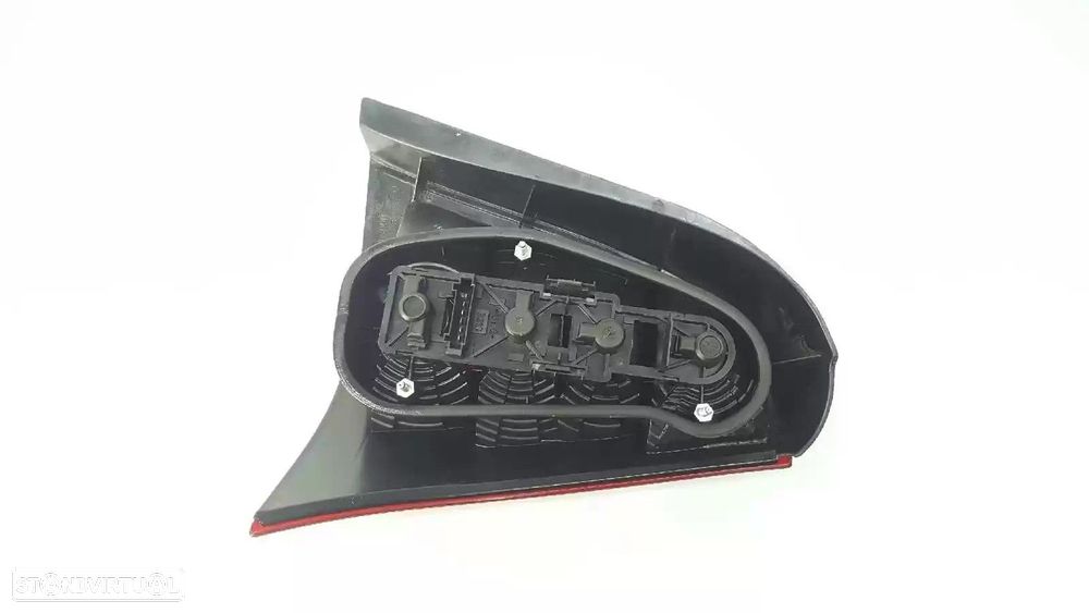 FAROLIM TRASEIRO ESQUERDO MERCEDES-BENZ CLASSE A 1998 -A1688200564 - 2