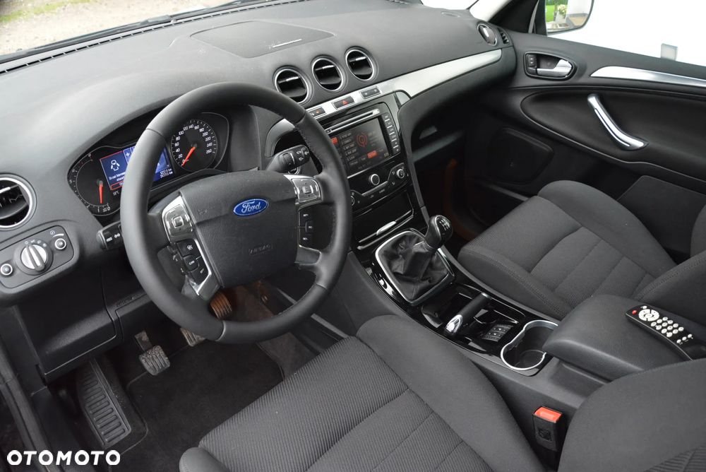 Ford Galaxy 2.0 FF Titanium - 34