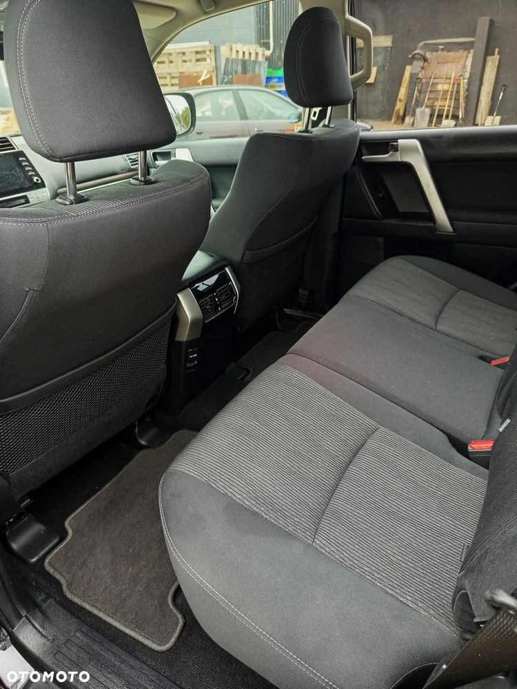 Toyota Land Cruiser LC 2.8 D-4D Invincible - 9