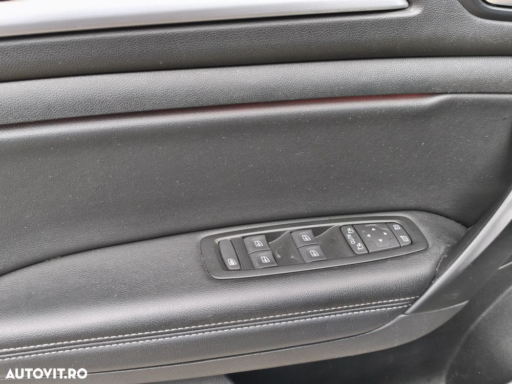 Renault Megane TCE 140 EDC Techno - 16