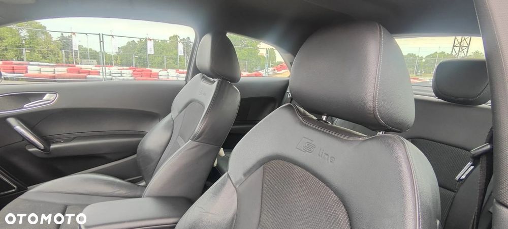 Audi A1 1.2 TFSI S line edition - 12