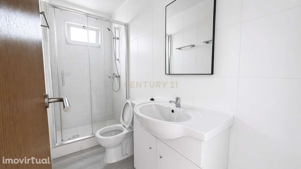 MORADIA T1 NOVA E MODERNA NO PARQUE VERDE — FERNÃO FERRO | Cedência de - Grande imagem: 3/10