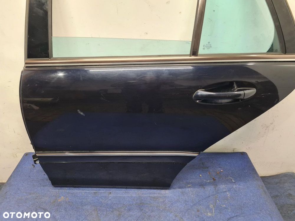 MERCEDES W203 LIFT KOMBI DRZWI TYŁ LEWE 768 - 2