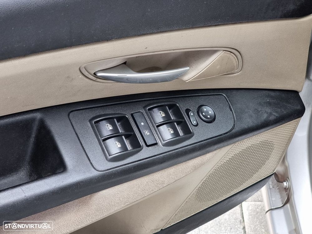 Fiat Linea 1.3 M-Jet Emotion Dualogic - 14