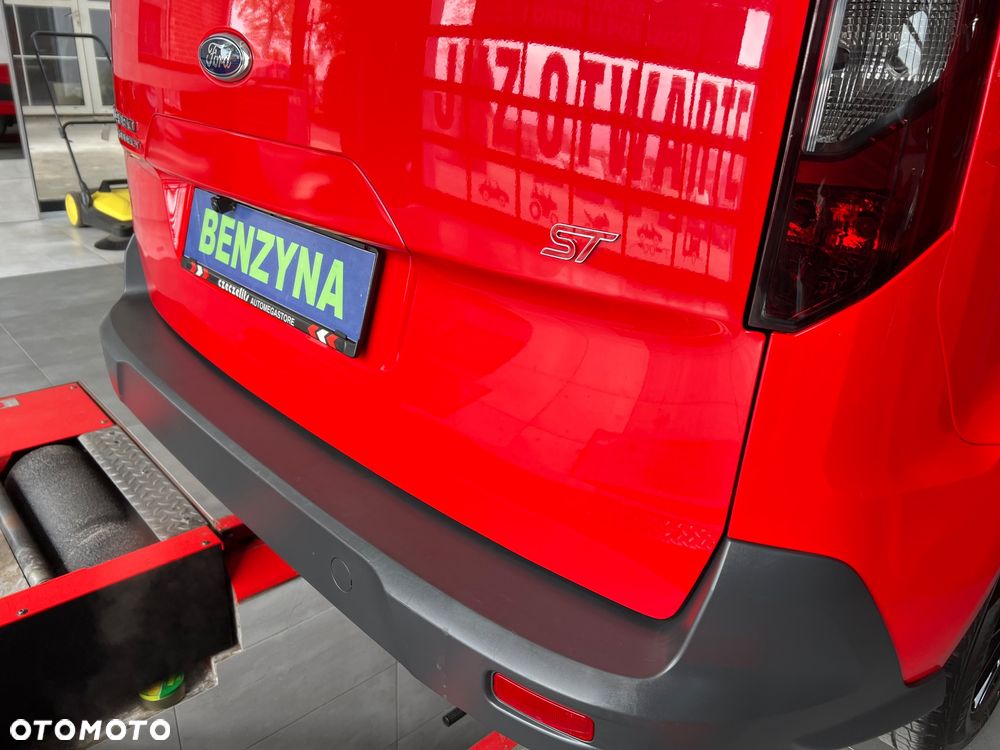 Ford Tourneo Connect 1.6 EcoBoost Titanium - 25