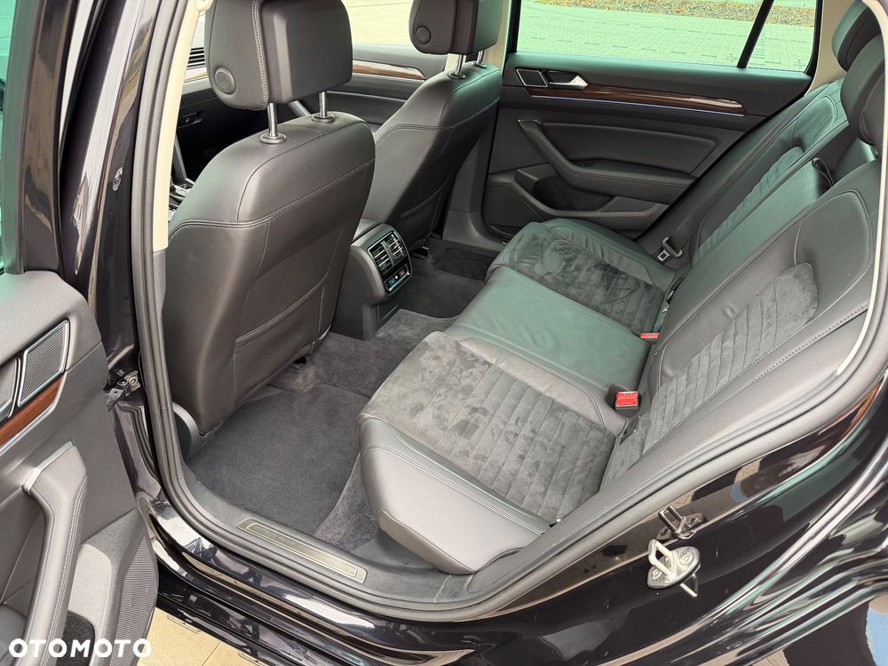 Volkswagen Passat 2.0 TSI (BlueMotion Technology) 4Motion DSG Highline - 21