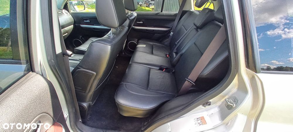 Suzuki Grand Vitara 1.9 DDiS De luxe - 11