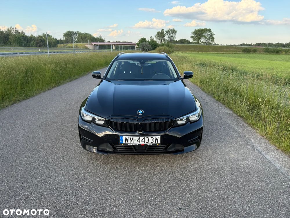 BMW Seria 3 320d xDrive Advantage - 4