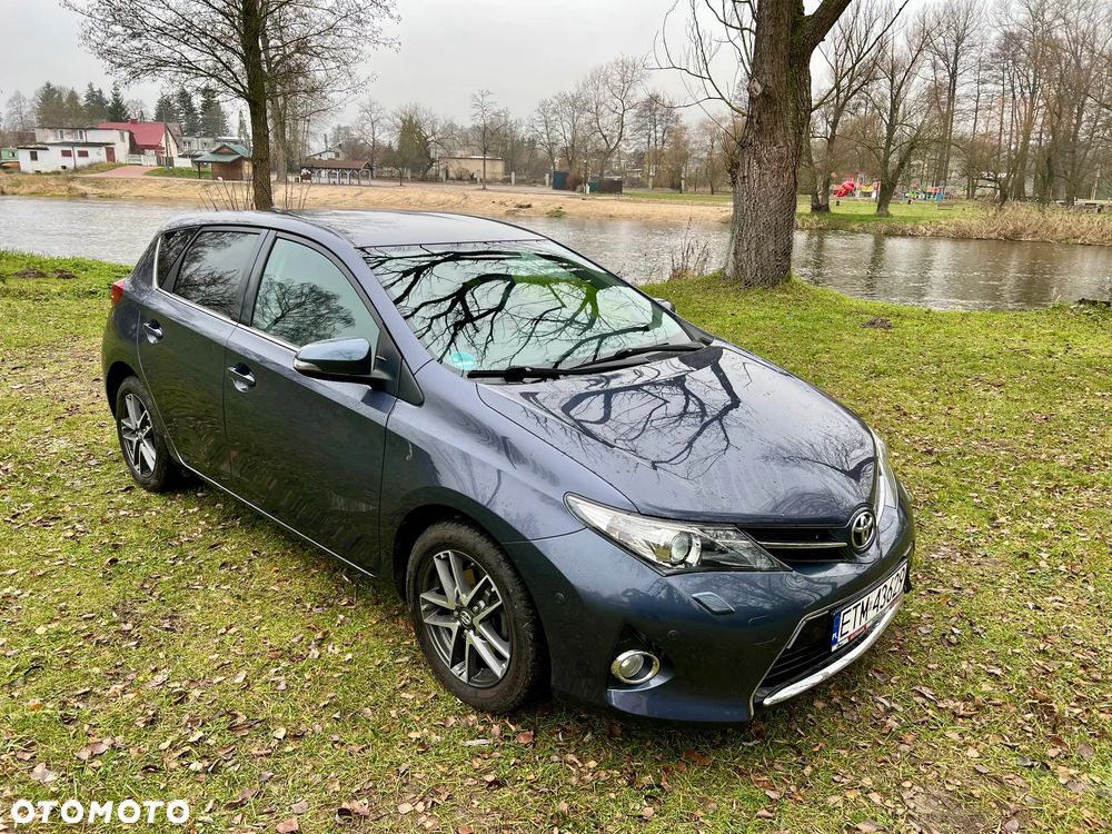 Toyota Auris 1.6 Valvematic Multidrive S Executive - 1