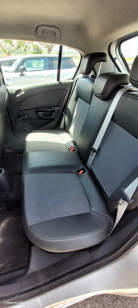 Opel Corsa 1.2 Enjoy - 5