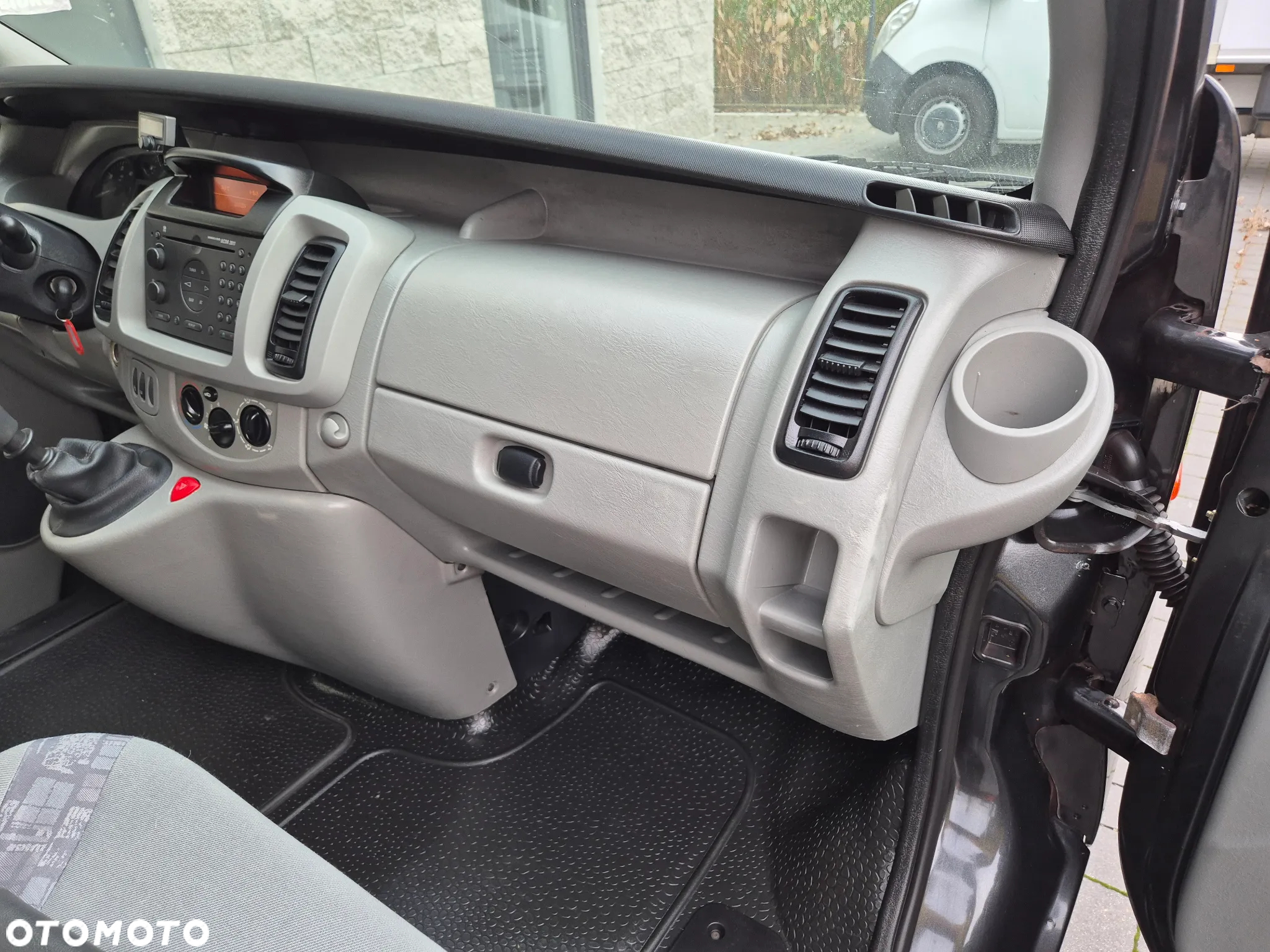 Opel Vivaro - 15