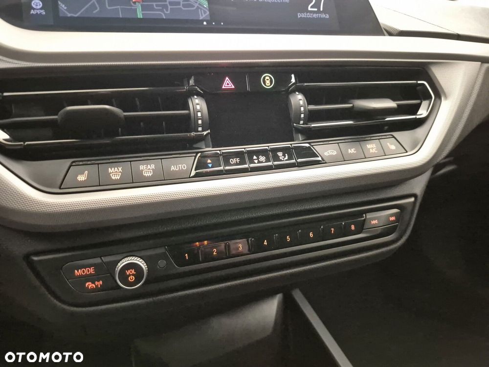 BMW Seria 1 118i Advantage - 26