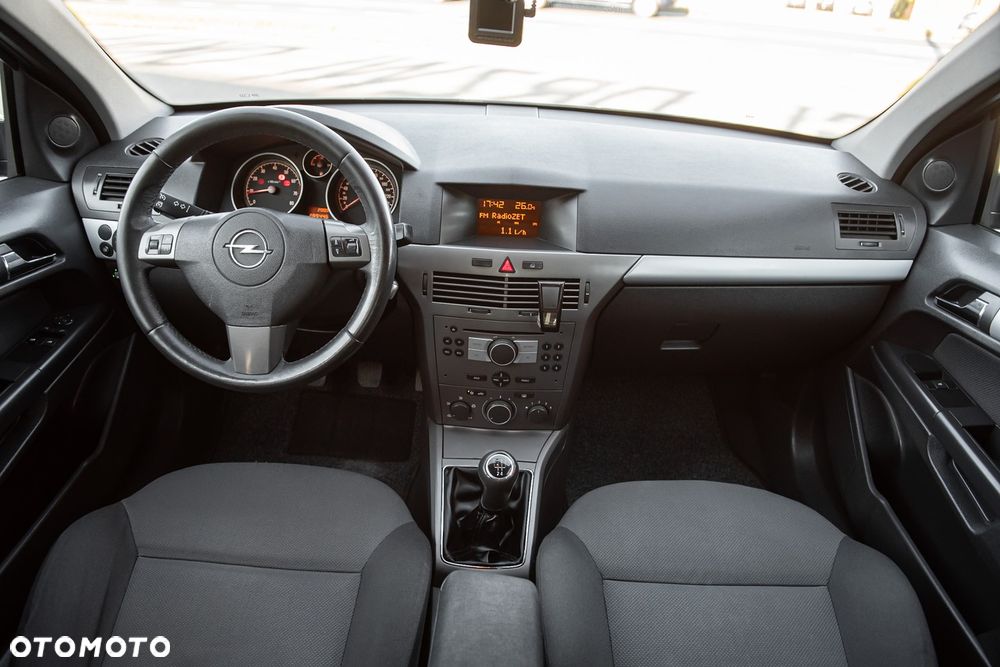 Opel Astra 1.6 Cosmo - 23