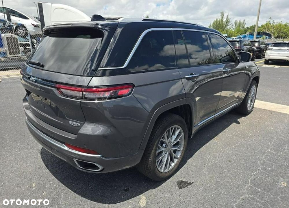Jeep Grand Cherokee - 4