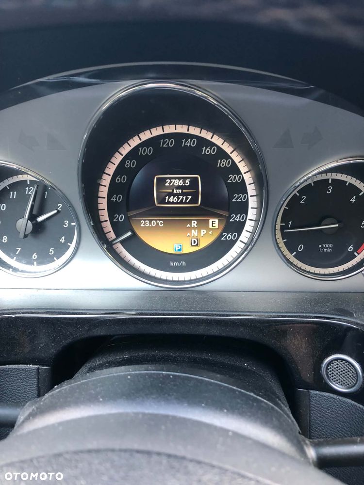 Mercedes-Benz Klasa E 220 CDI BlueEff Avantgarde - 7