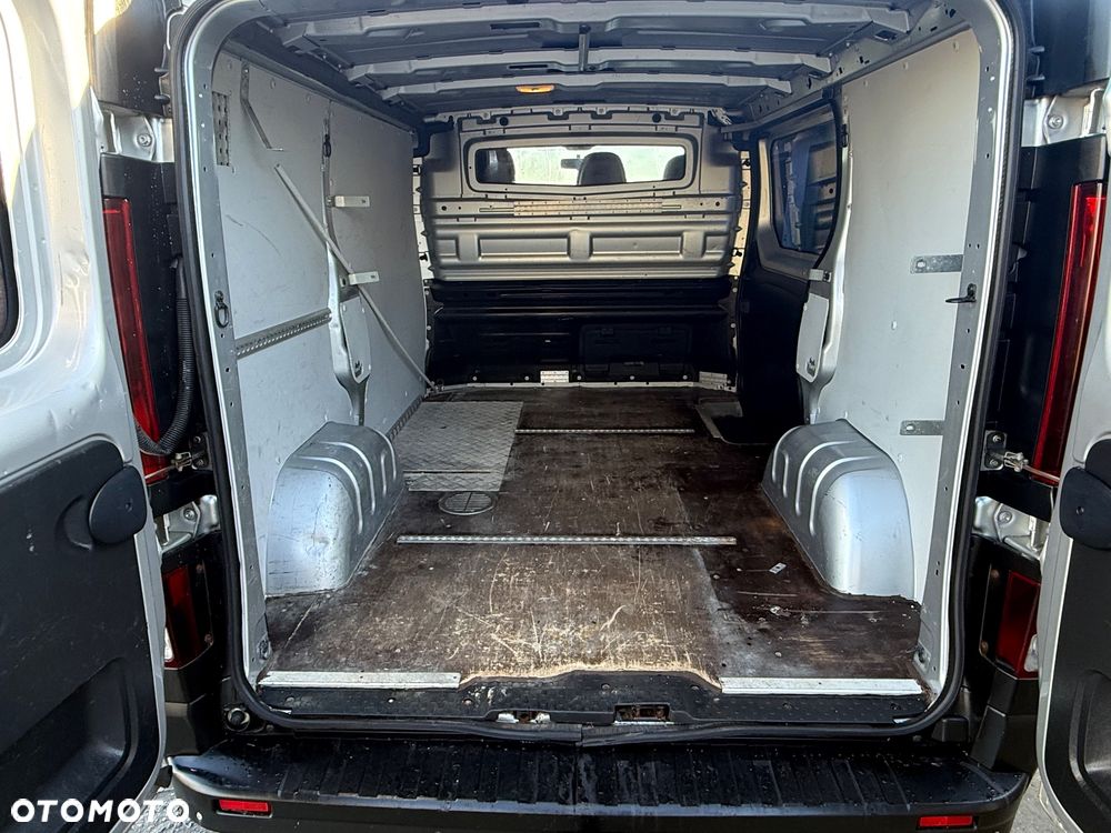 Opel Vivaro - 19