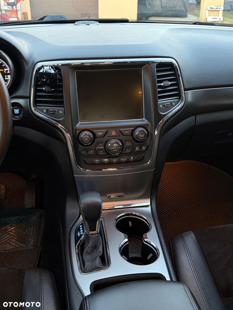 Jeep Grand Cherokee - 8