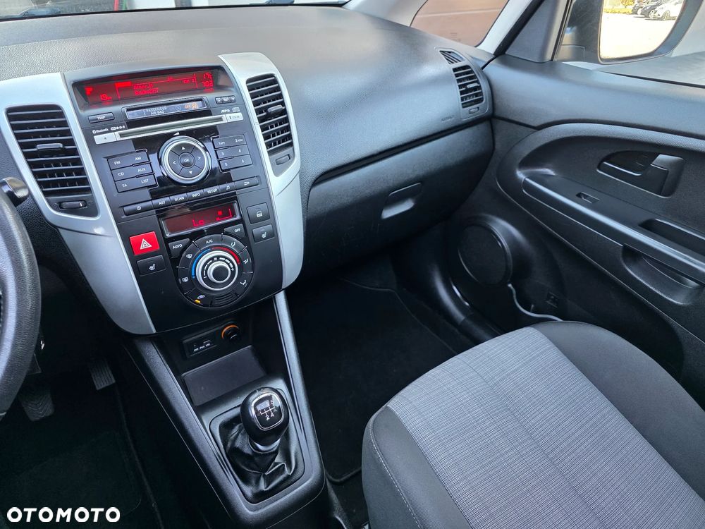 Kia Venga 1.4 CVVT Titanium Collection - 10