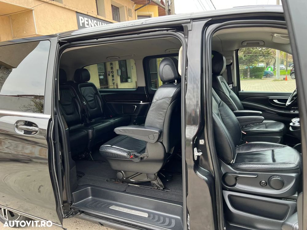 Mercedes-Benz V - 12