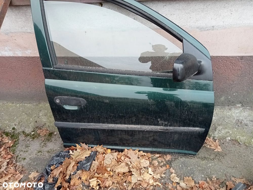 drzwi prawe przód yaris 1 francuz