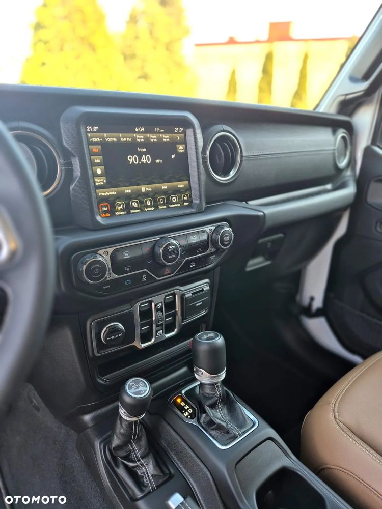 Jeep Wrangler ver-unlimited-2-0-4xe-plug--in-hybrid-hardtop-sahara - 21
