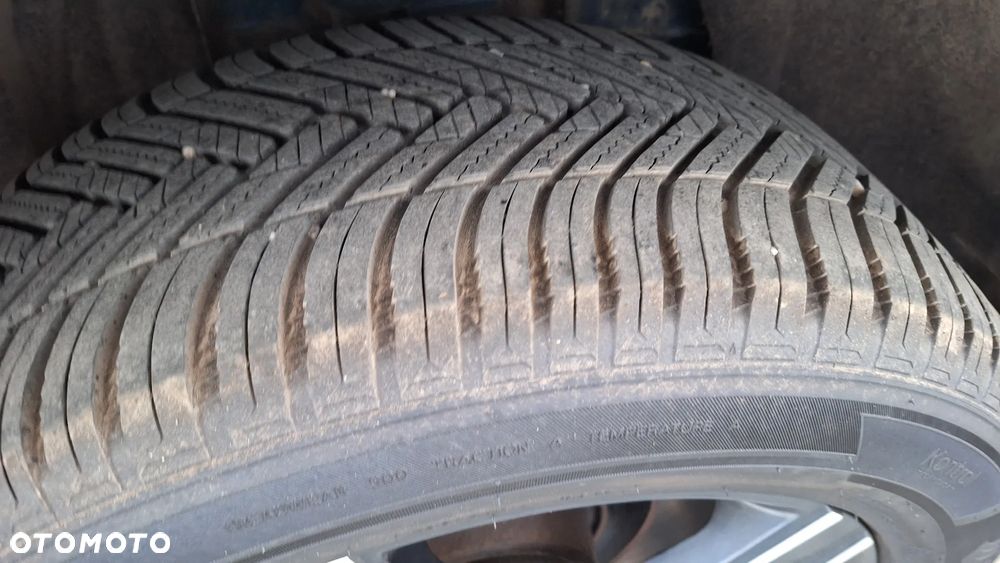 Ford Kuga 1.5 EcoBoost FWD Edition ASS - 19