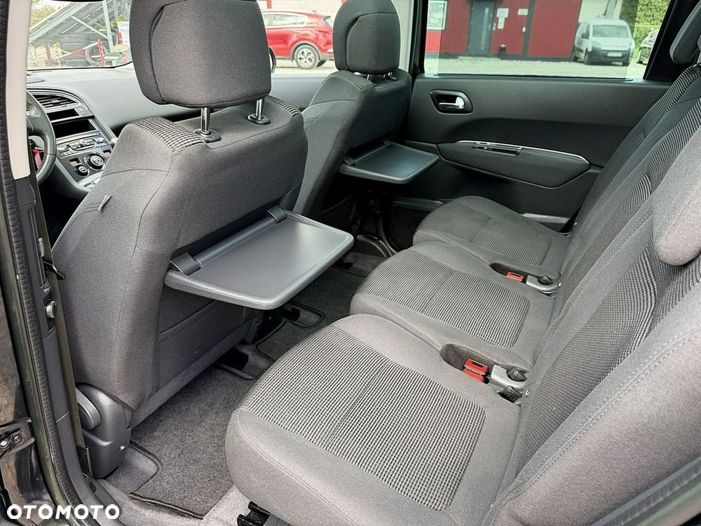 Peugeot 5008 - 14